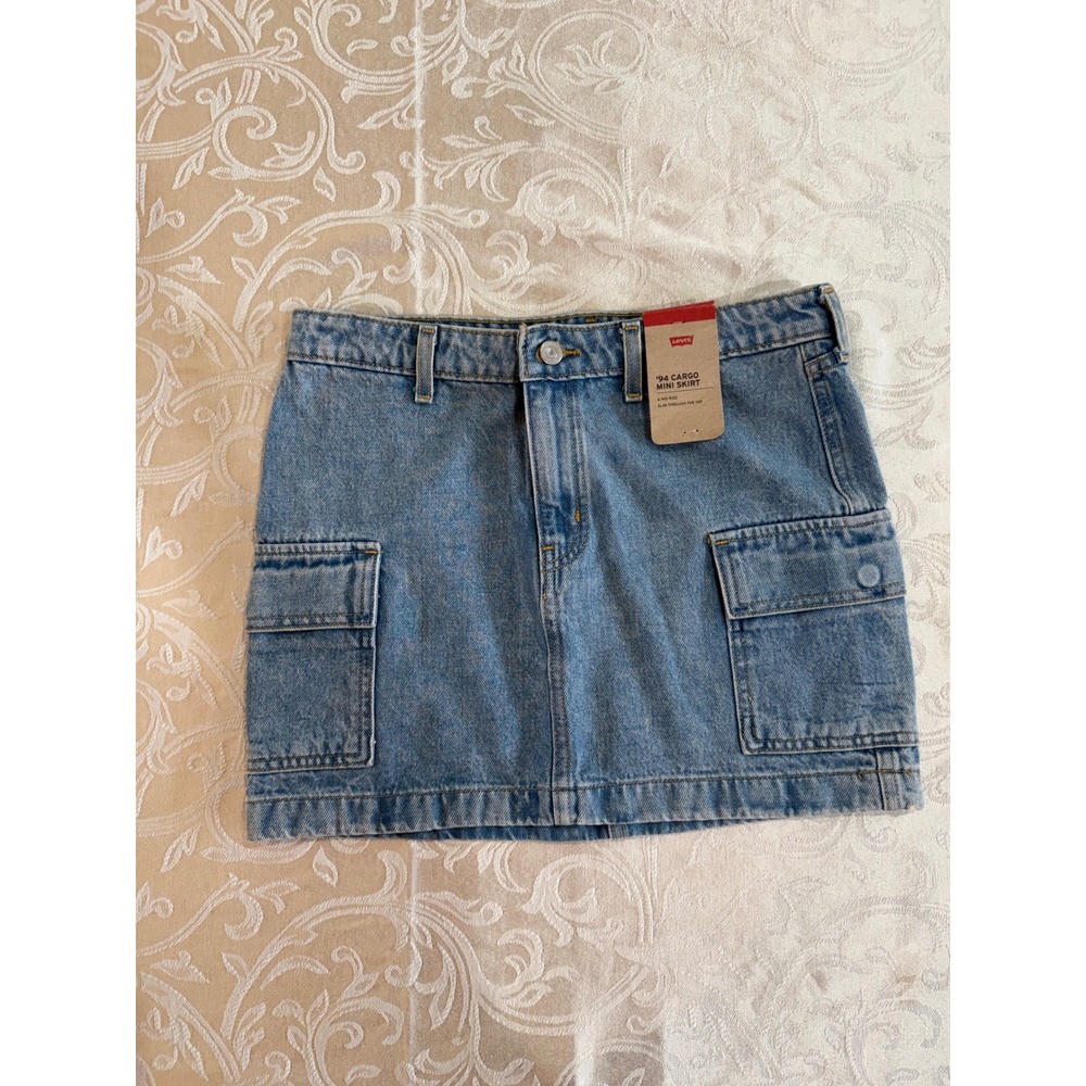 Levis 94 Cargo Mini Skirt Womens 26 Light Wash Denim Utility Mid Rise A7423-0001